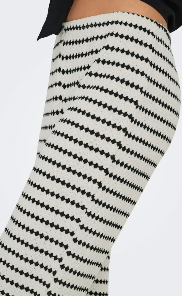 ONLY Bukser - Eva Stripe - Cloud Dancer/Black