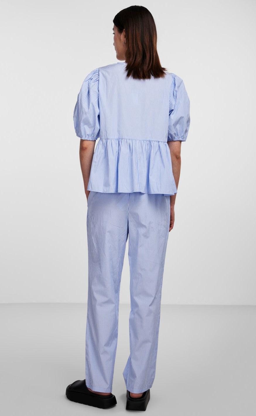 PIECES Top - Holly Tie - Cornflower Blue/White
