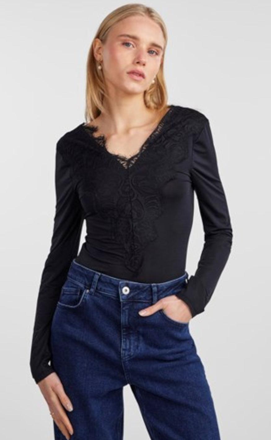 PIECES Top - Ilu - Black