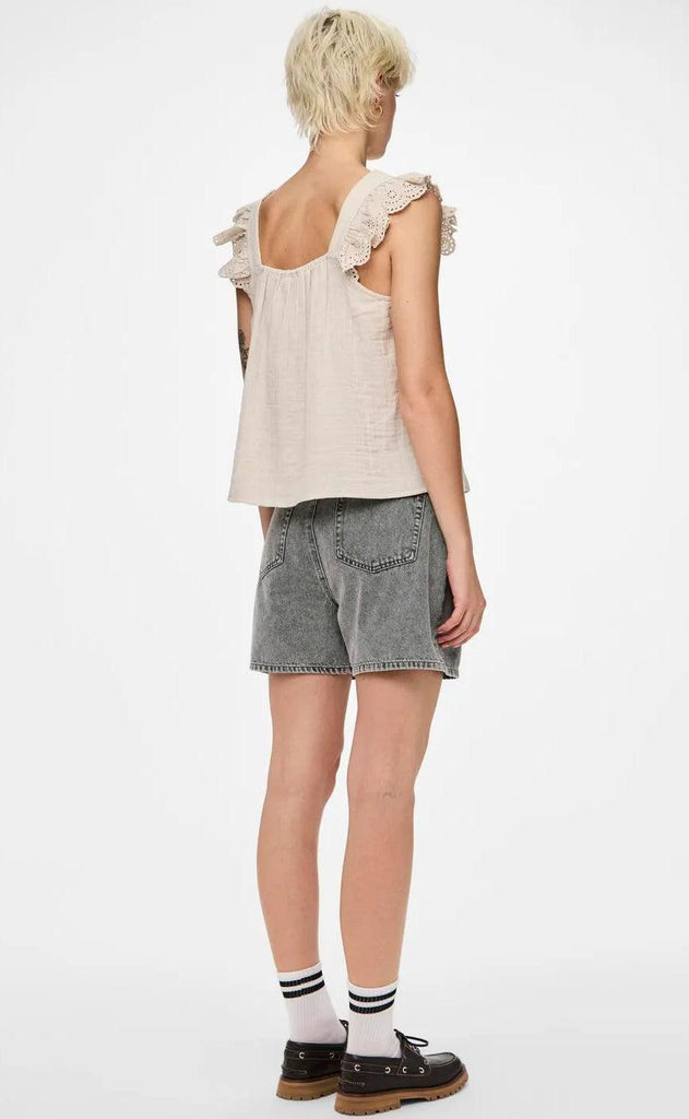 PIECES Top - Kiara - Silver Gray