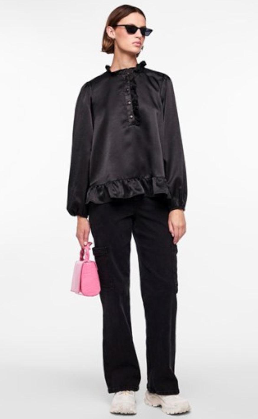 PIECES Top - Nessa - Black