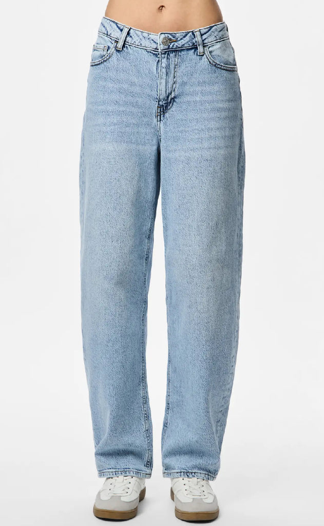 Pieces Buker - Grace MW Barrel - Light Blue Denim