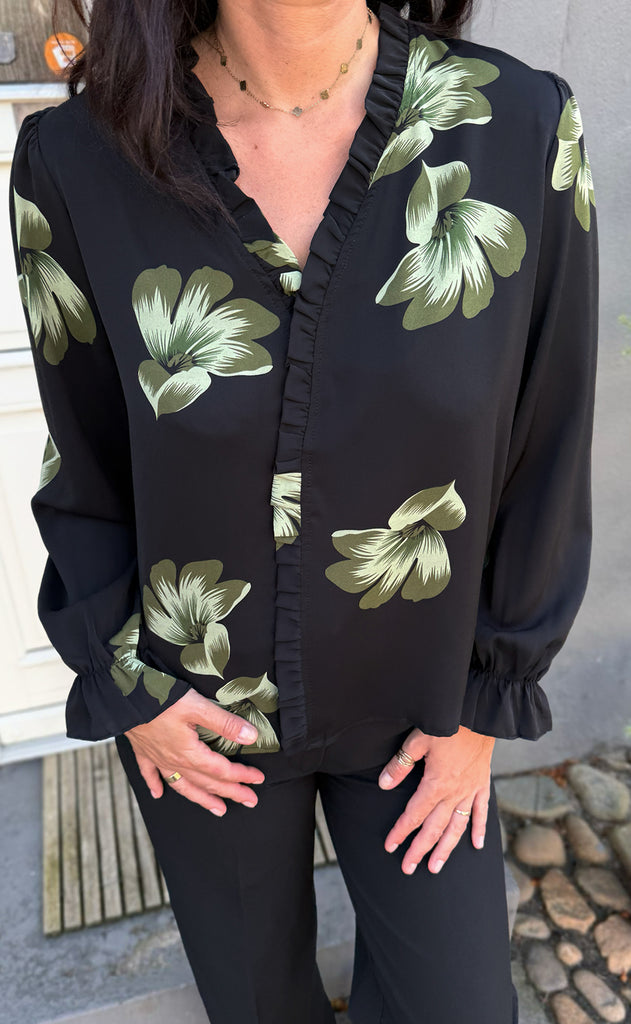 Say INA Copenhagen Bluse - Catja - Black W. Green Flower