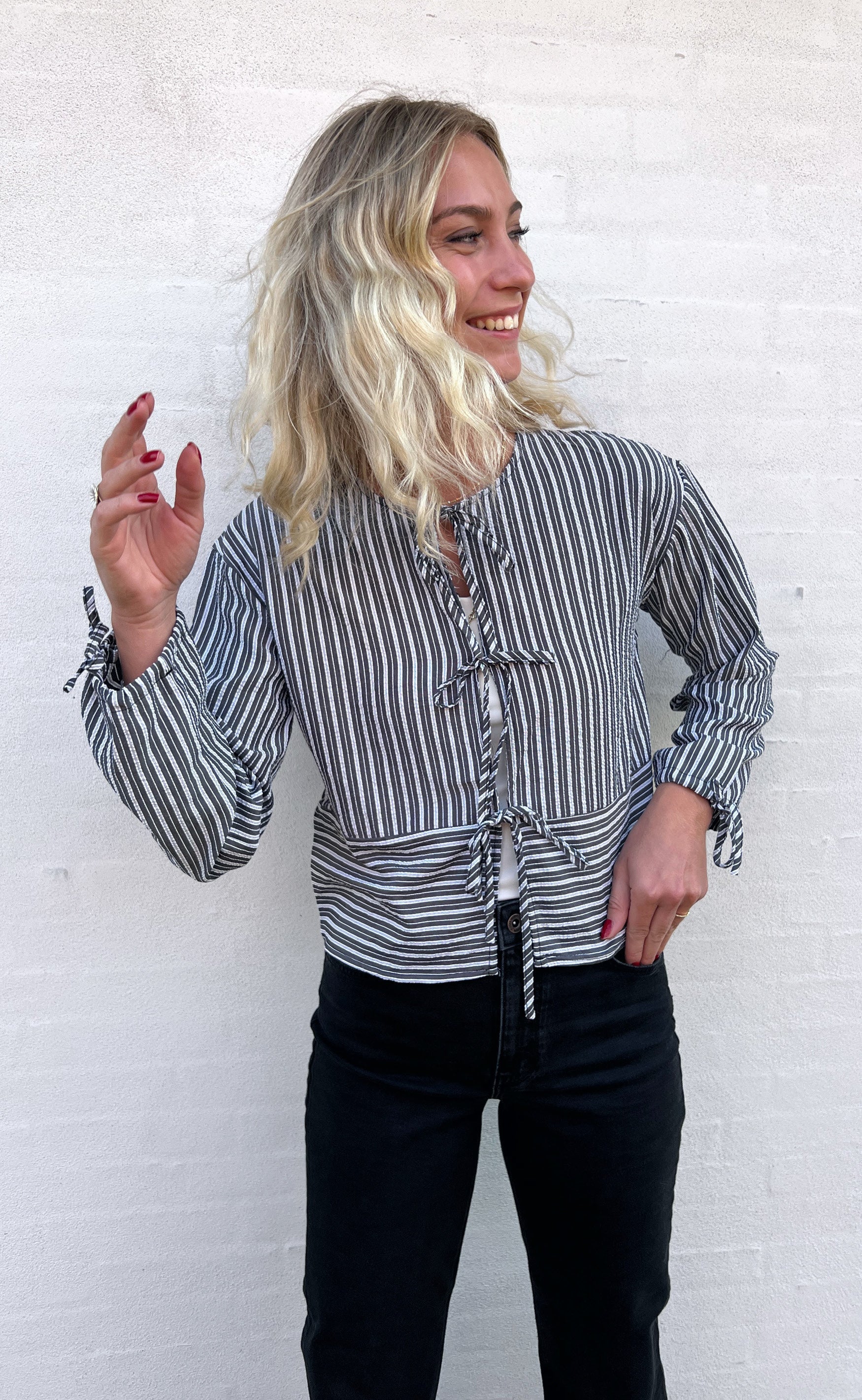 Say INA Copenhagen Bluse - Cornelia - Black / White Stripe (vendbar)