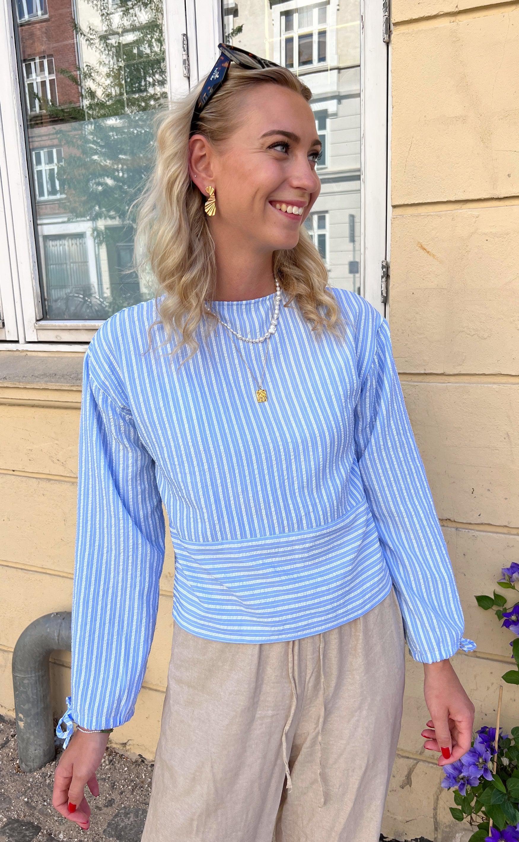 Say INA Copenhagen Bluse - Cornelia - Blue / White Stripe (vendbar)