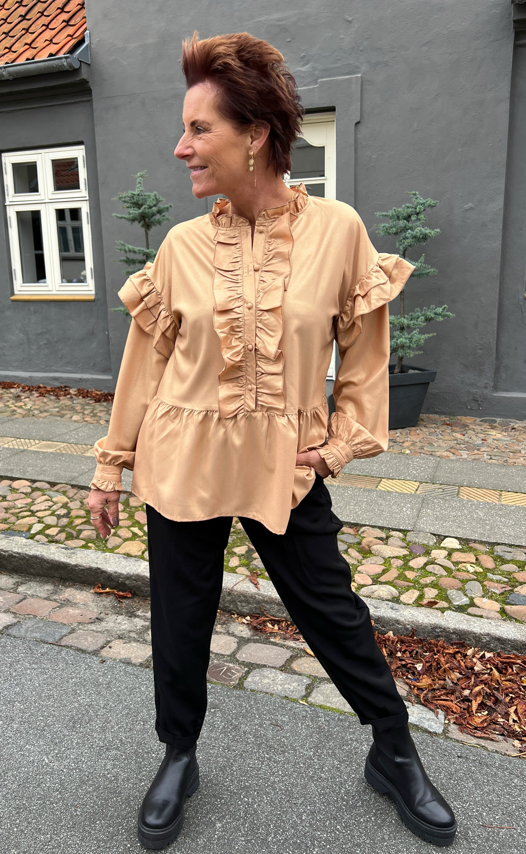 Say INA Copenhagen Bluse - Frida - Beige W. Gold Glitter