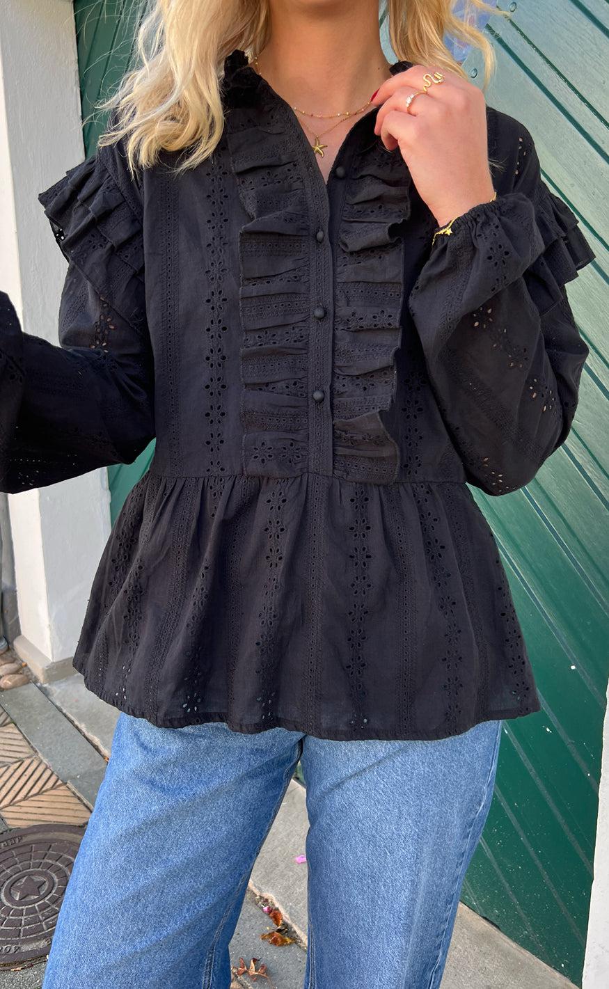 Say INA Copenhagen Bluse - Frida - Black Broderie Anglaise