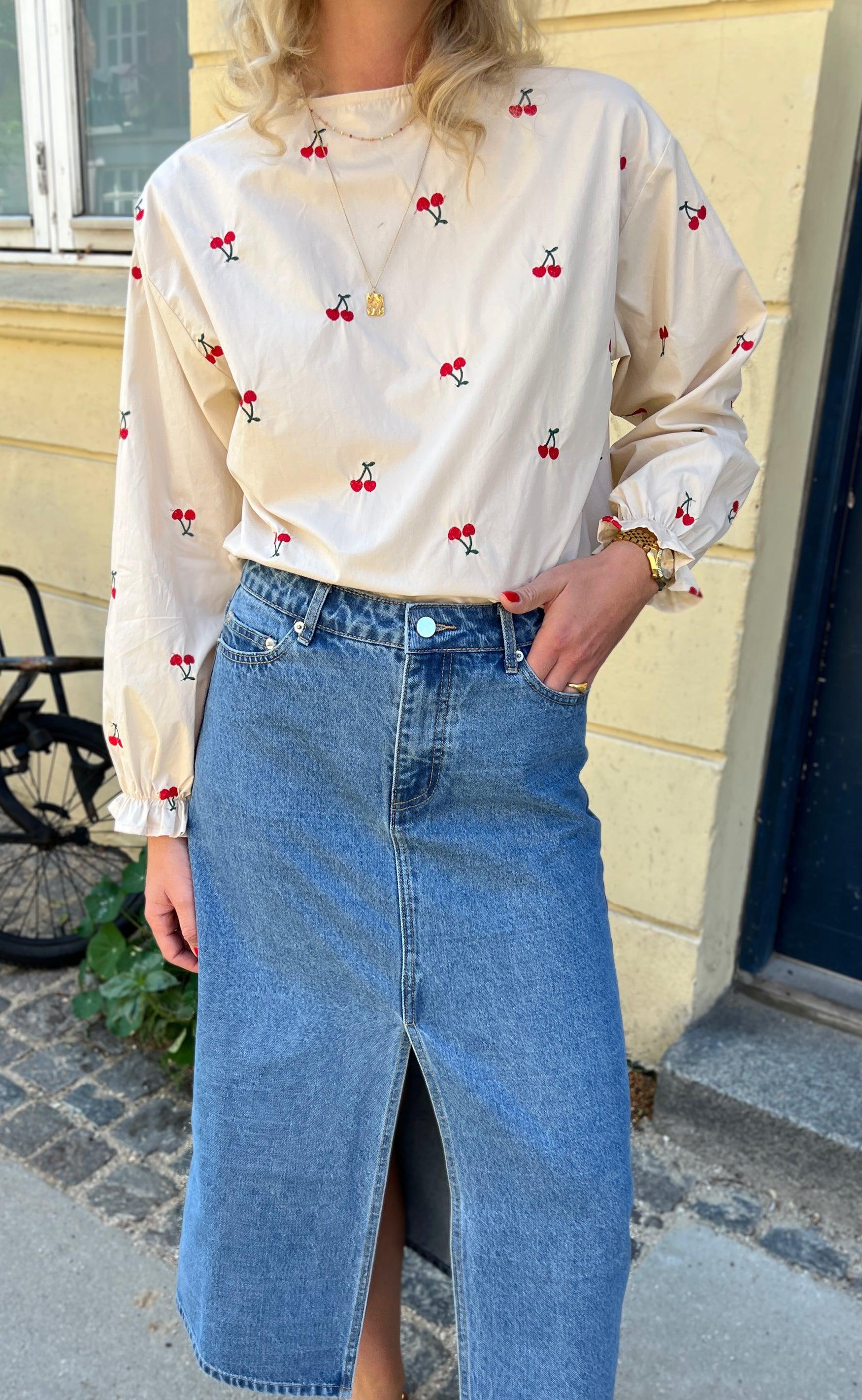 Say INA Copenhagen Bluse - Leonora - Off White W. Cherry