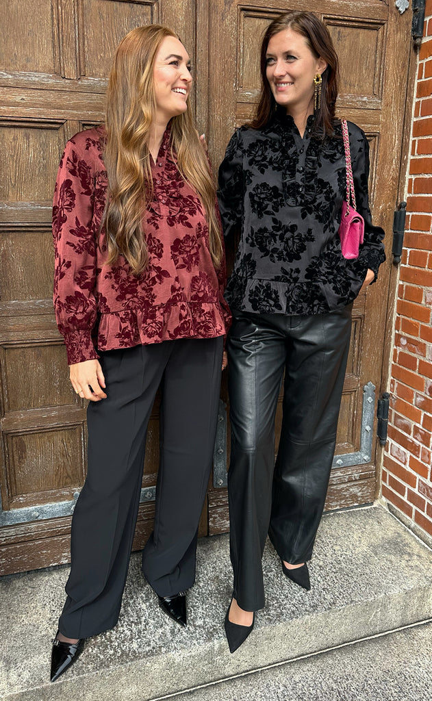 Say INA Copenhagen Bluse - Nora - Bordeaux Flowers