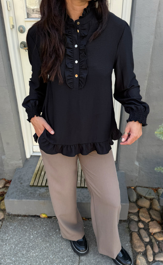 Say INA Copenhagen Bluse - Pia - Black W. Gold Buttons