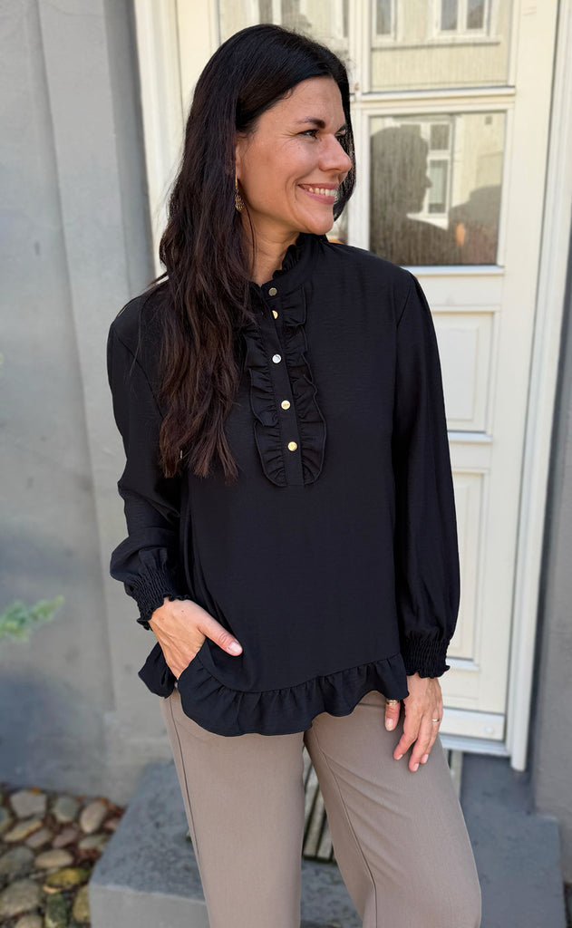 Say INA Copenhagen Bluse - Pia - Black W. Gold Buttons
