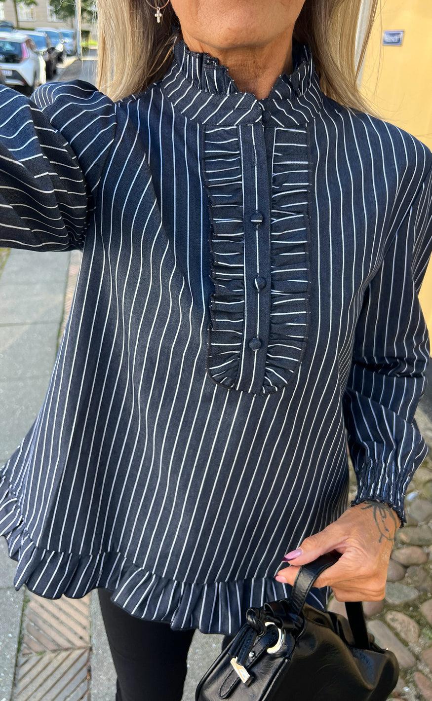 Say INA Copenhagen Bluse - Pia - Denim Blue Pinstripe