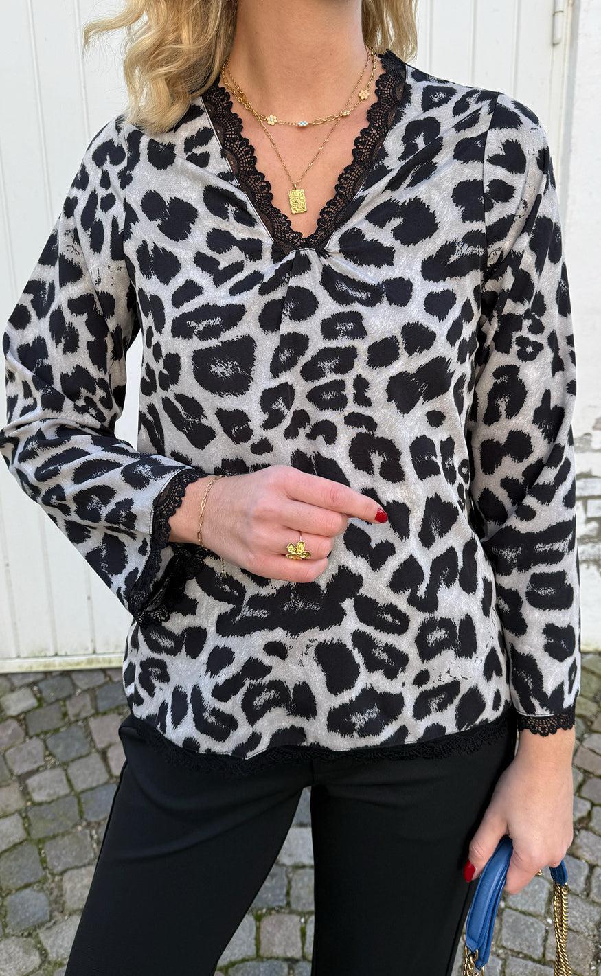 Say INA Copenhagen Bluse - Safina - Grey Leopard