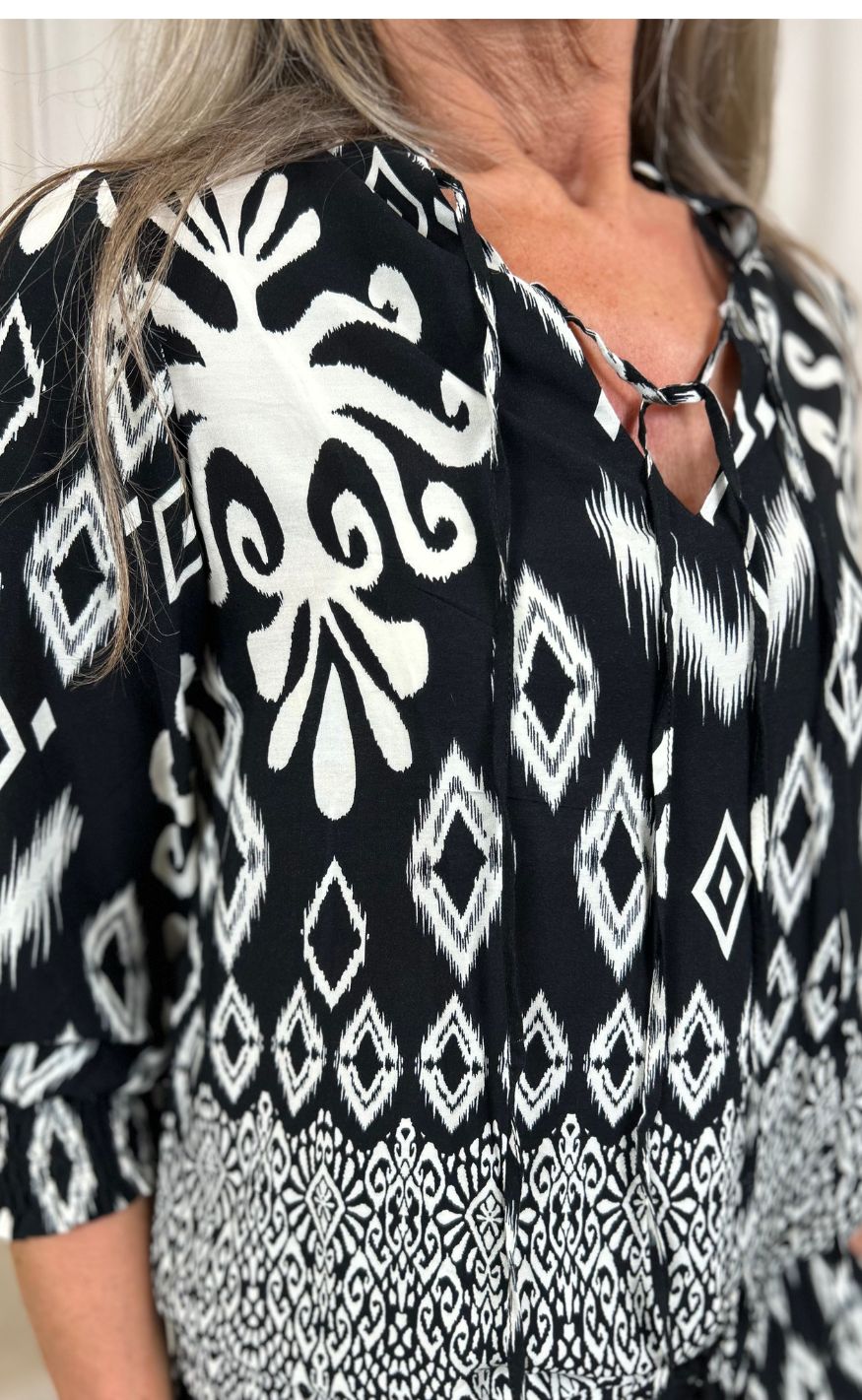Say INA Copenhagen Bluse - Tora - Black/White Paisley