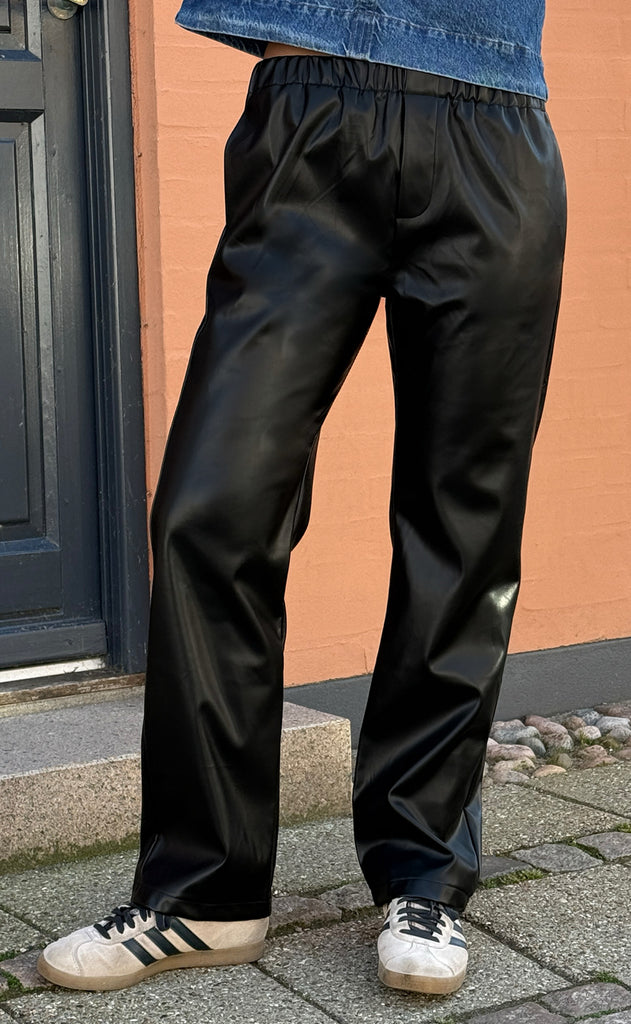 Say INA Copenhagen Bukser - Liv Leather PU - Black