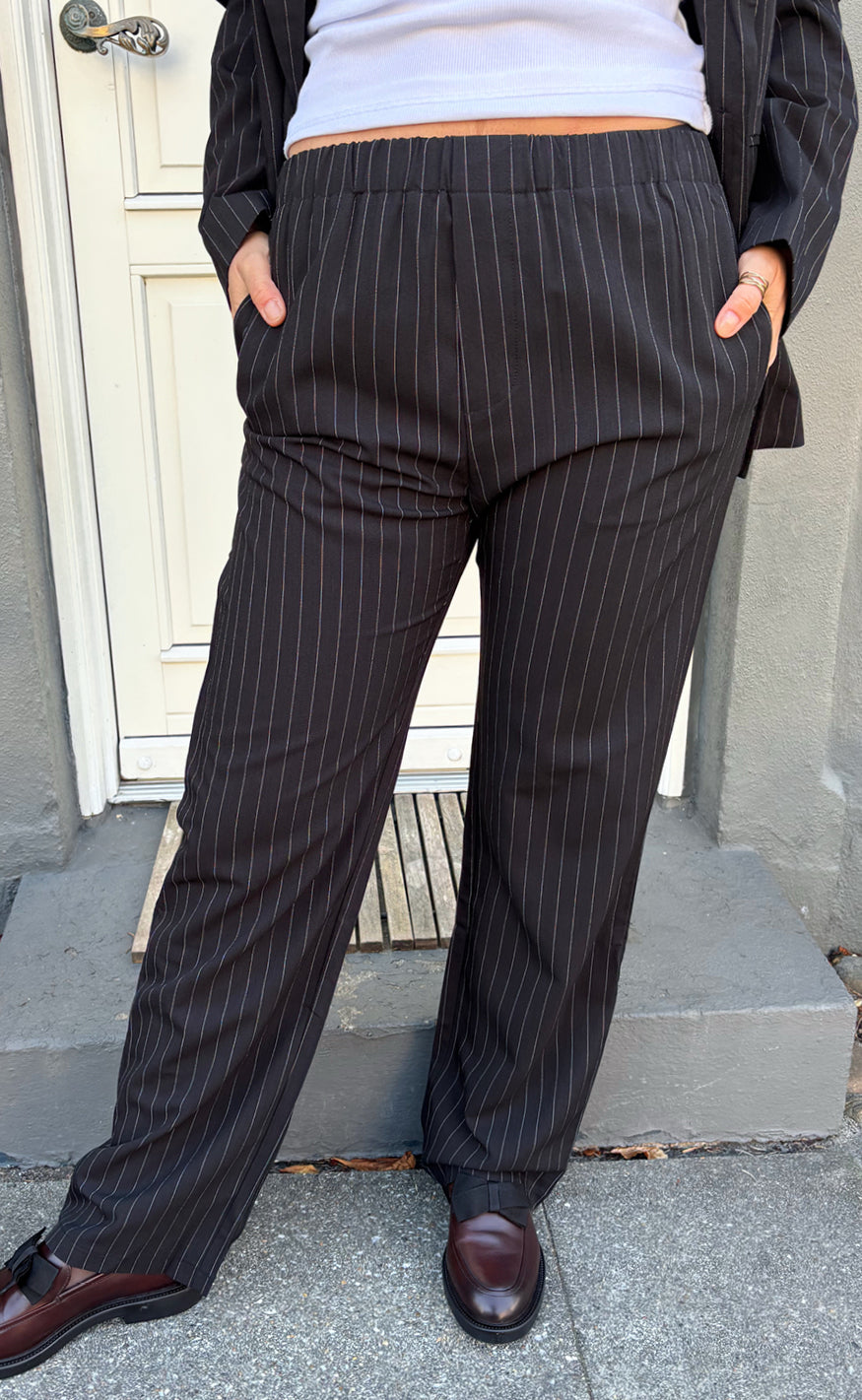 Say INA Copenhagen Bukser - Liva - Black Pinstripe