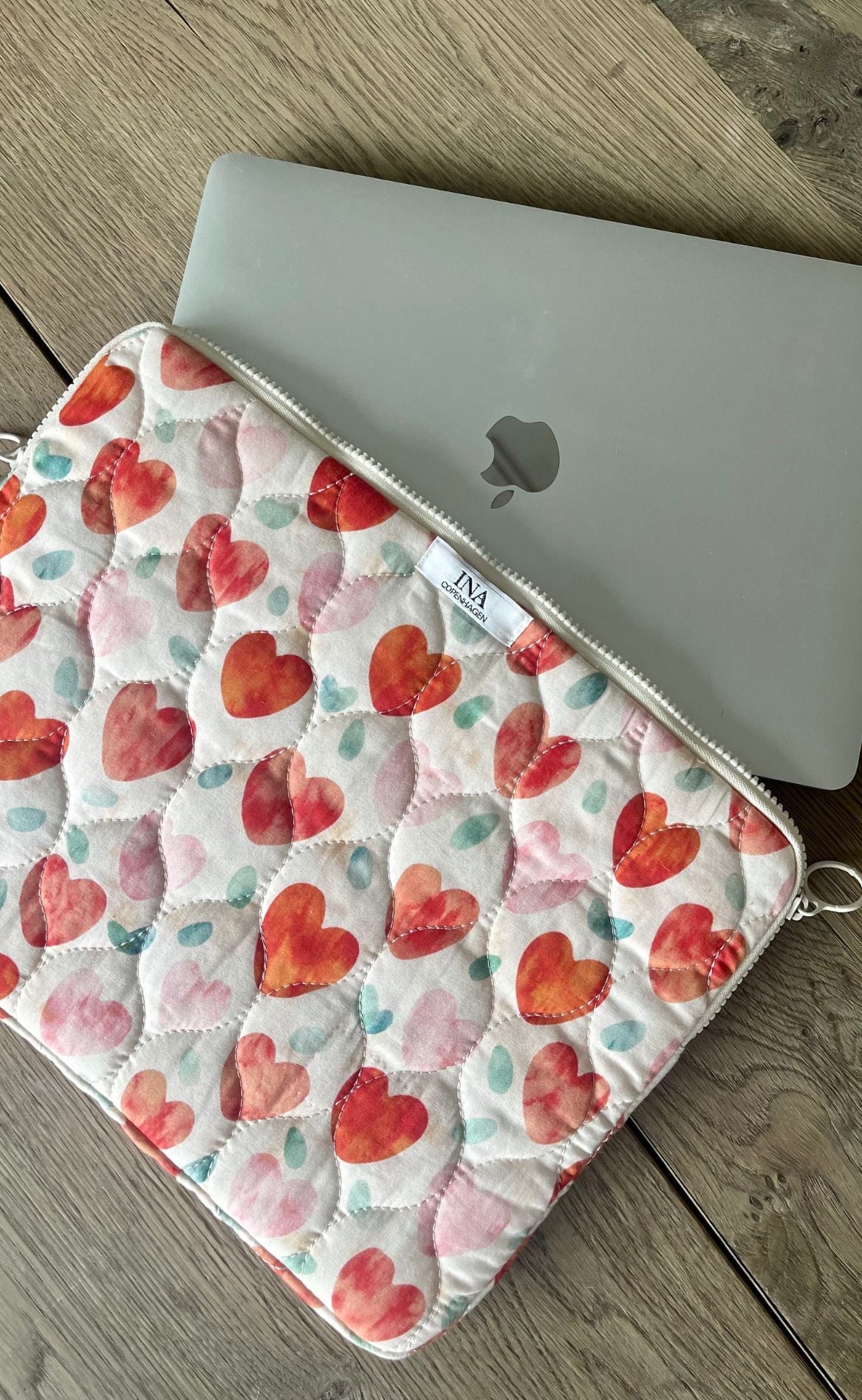 Say INA Copenhagen Computer Sleeve - Sissel - Hearts