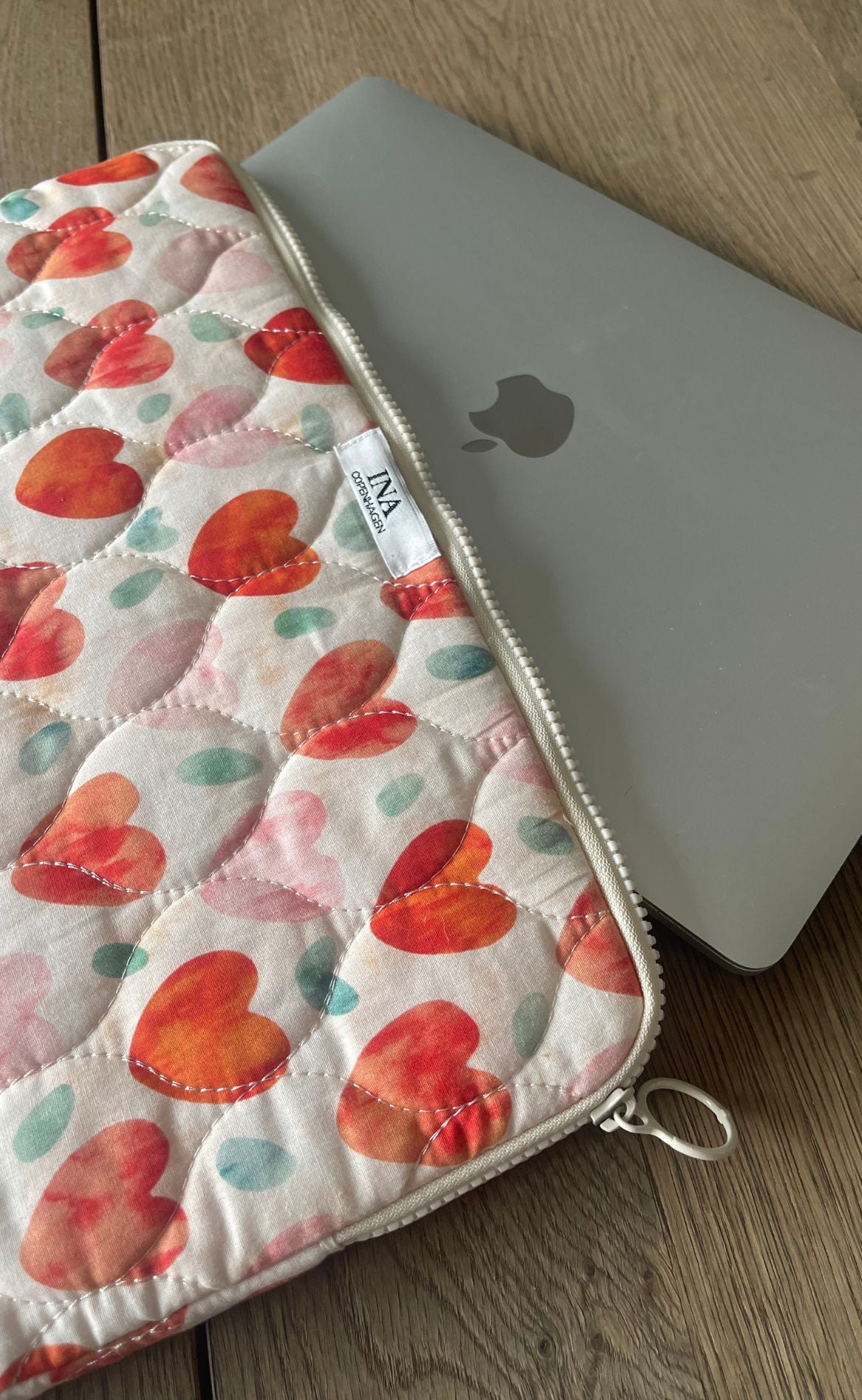 Say INA Copenhagen Computer Sleeve - Sissel - Hearts