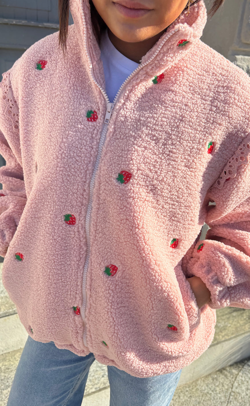 Say INA Copenhagen Fleece Jakke - Fia - Pink W. Strawberry Embroidery
