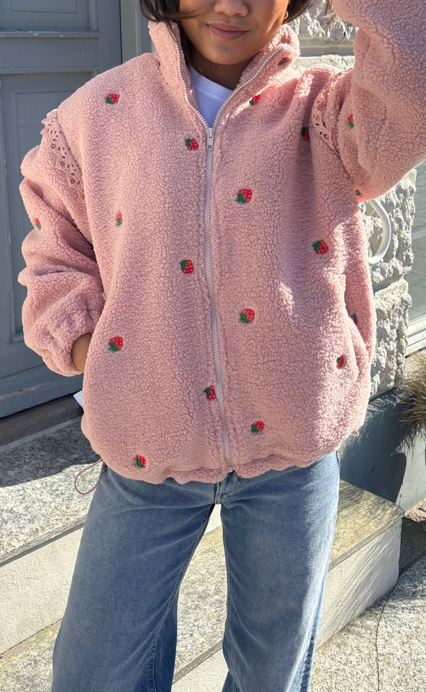 Say INA Copenhagen Fleece Jakke - Fia - Pink W. Strawberry Embroidery