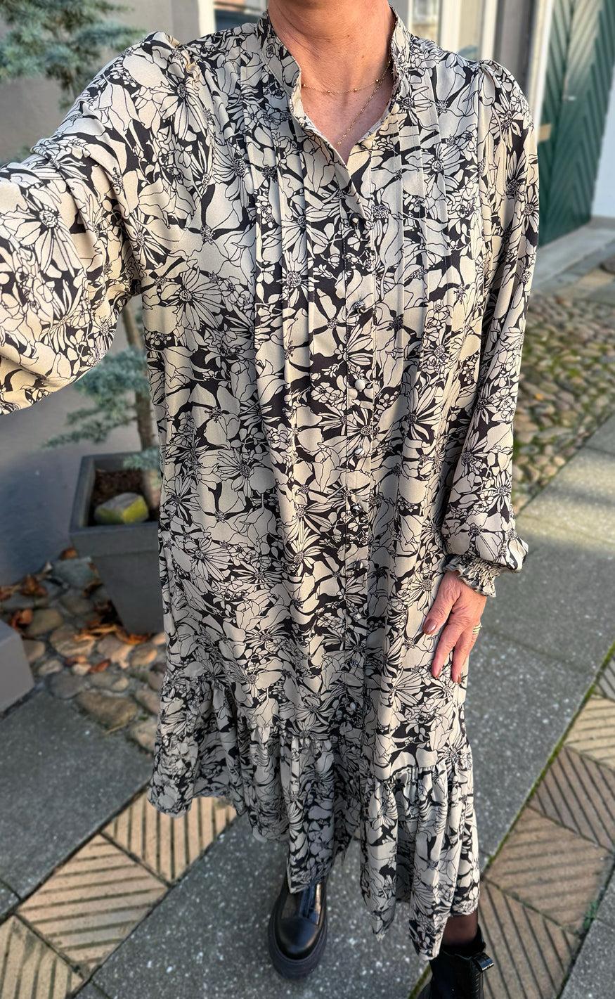 Say INA Copenhagen Kjole - Aida - Black / Brown Flowers