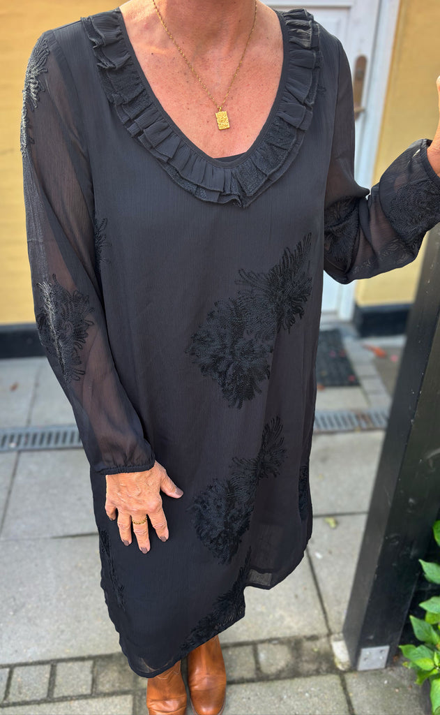 Say INA Copenhagen Kjole - Anbritt - Black W. Pattern