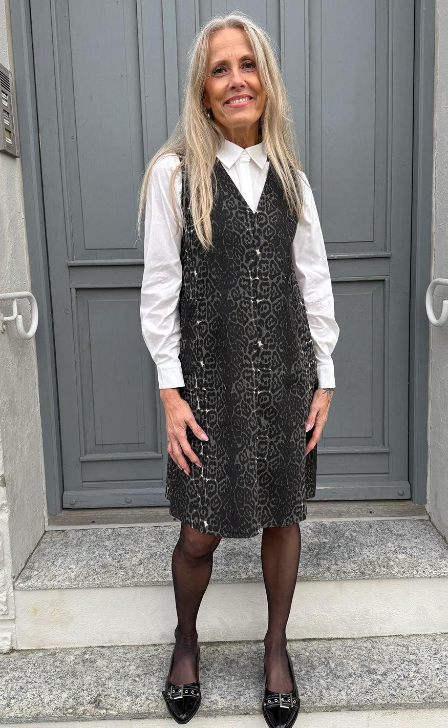 Say INA Copenhagen Kjole - Ania Spencer - Grey Leopard
