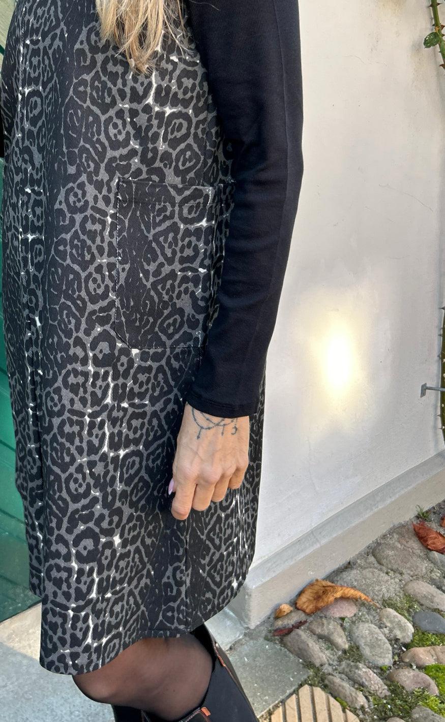Say INA Copenhagen Kjole - Ania Spencer - Grey Leopard