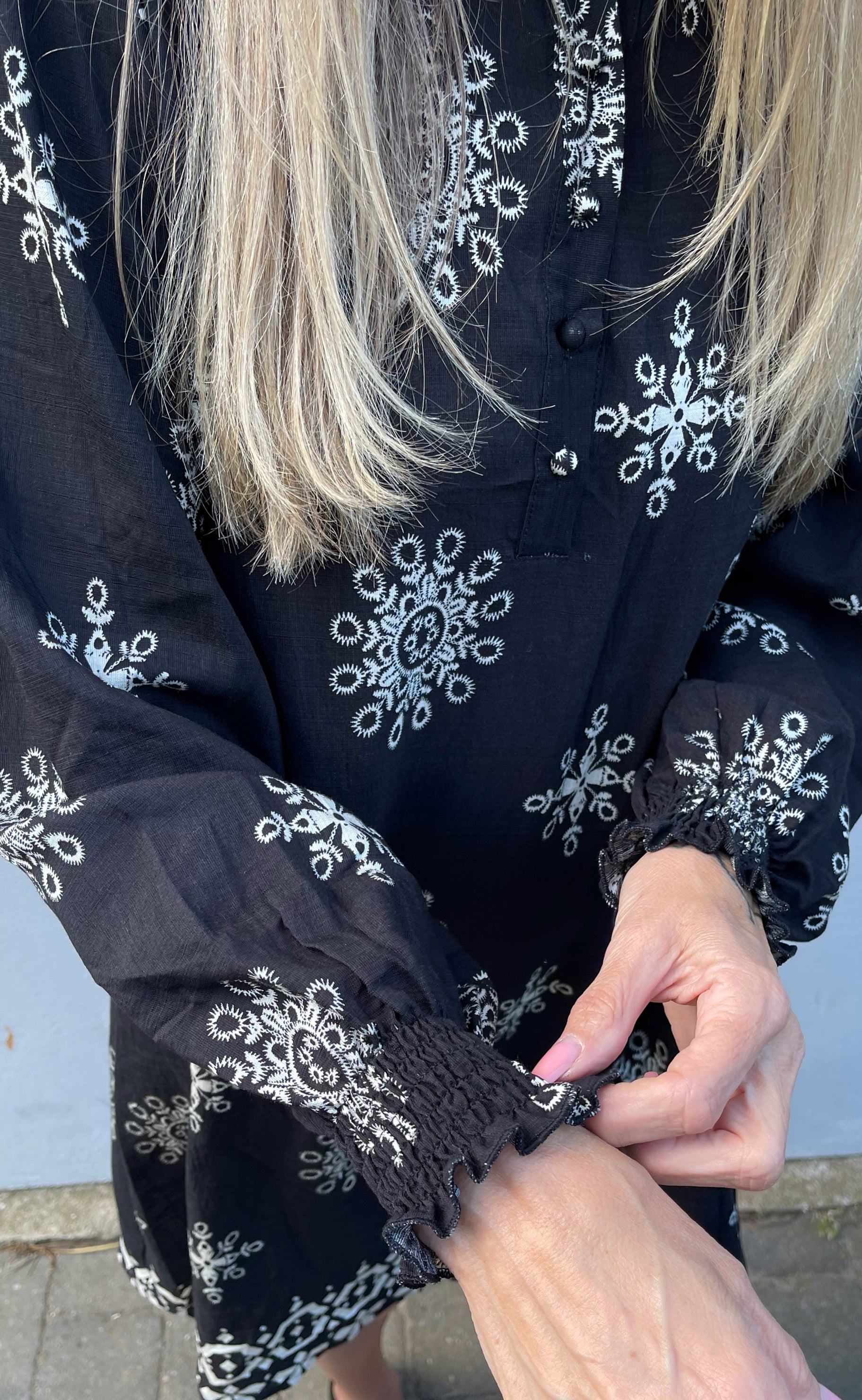 Say INA Copenhagen Kjole - Augusta - Black W. White
