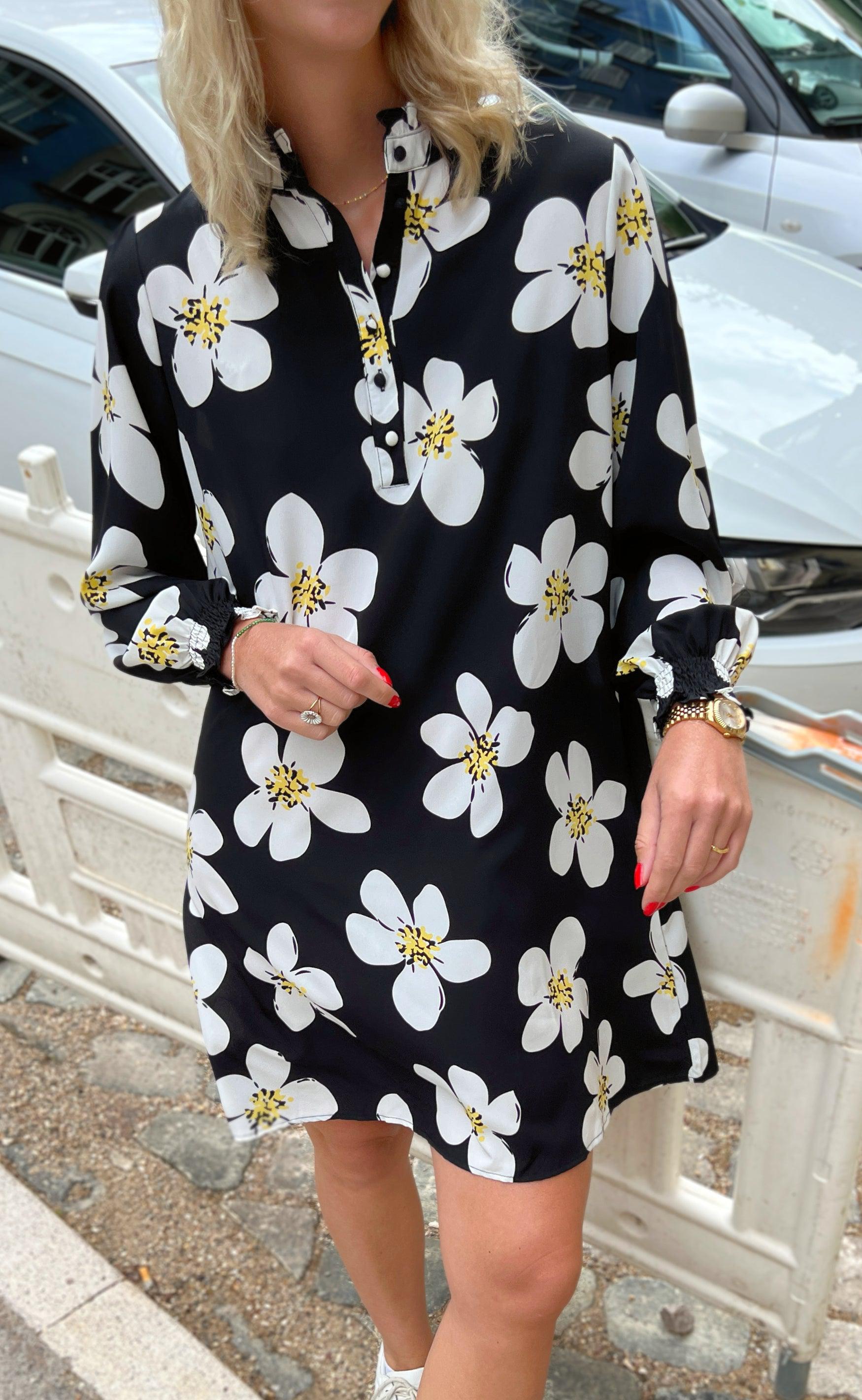 Say INA Copenhagen Kjole - Augusta - Black/White Flower
