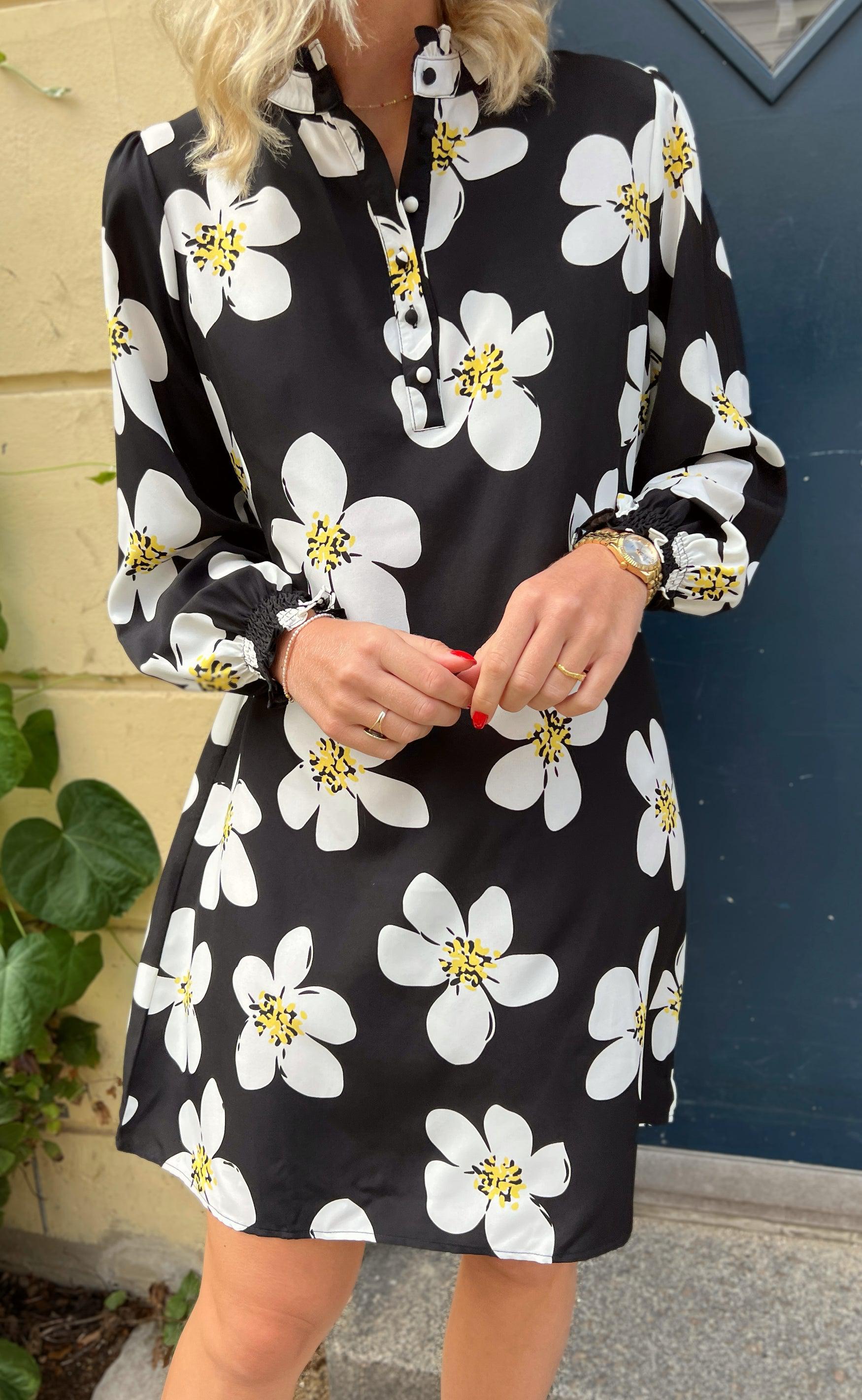 Say INA Copenhagen Kjole - Augusta - Black/White Flower