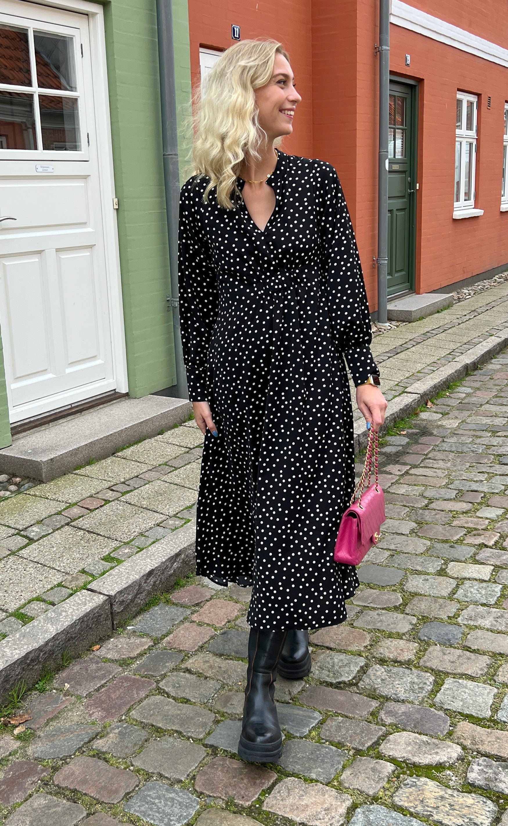 Say INA Copenhagen Kjole - Bella - Black W. Dots