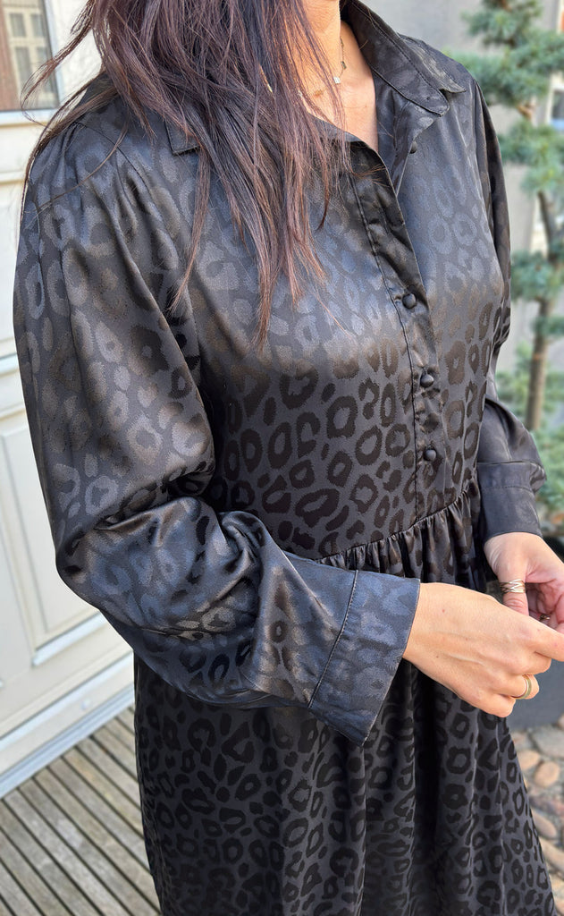 Say INA Copenhagen Kjole - Byron - Black Leopard