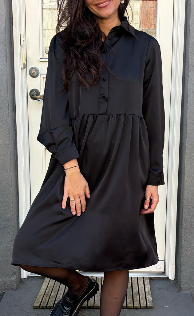 Say INA Copenhagen Kjole - Byron - Shiny Black
