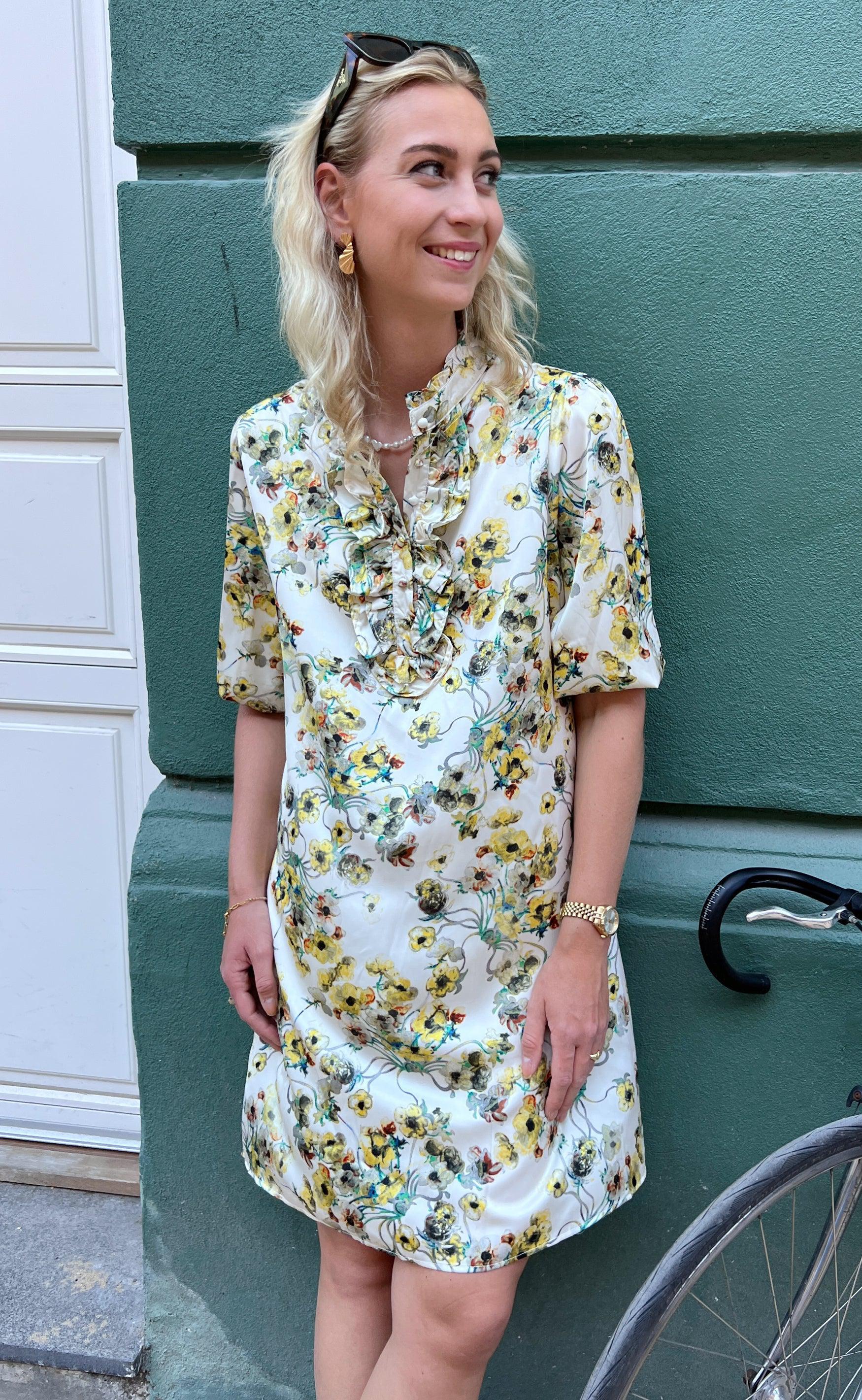 Say INA Copenhagen Kjole - Camilla - White Summer