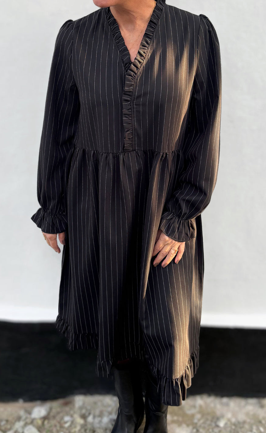 Say INA Copenhagen Kjole - Catja - Black Pinstripe