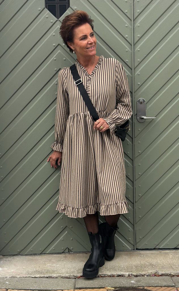 Say INA Copenhagen Kjole - Catja - Brown / Black Stripe