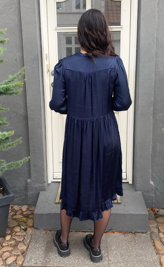 Say INA Copenhagen Kjole - Catja - Navy Blue Satin