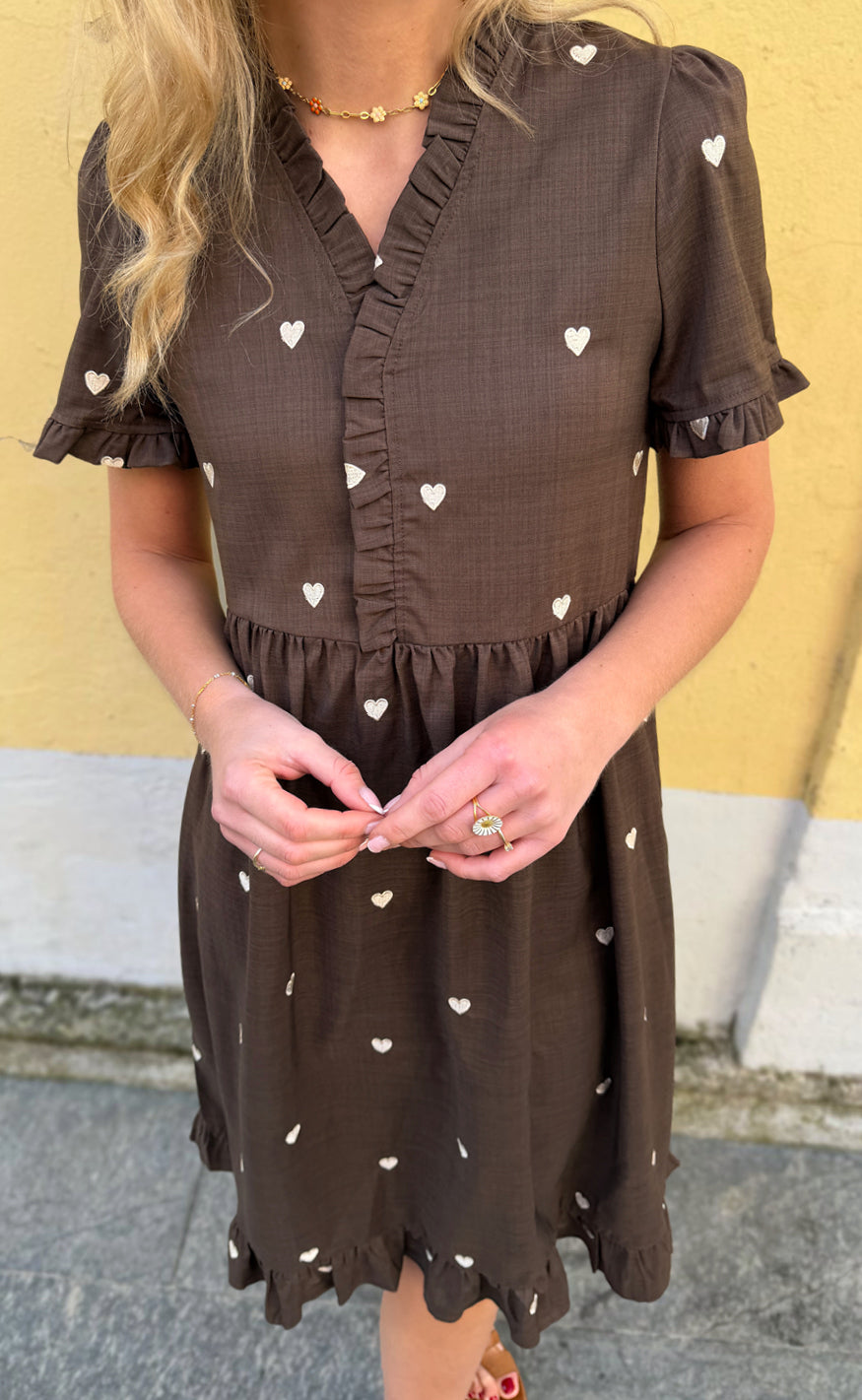 Say INA Copenhagen Kjole - Catja Summer Long - Dark Brown W. Off White Embroidery Hearts
