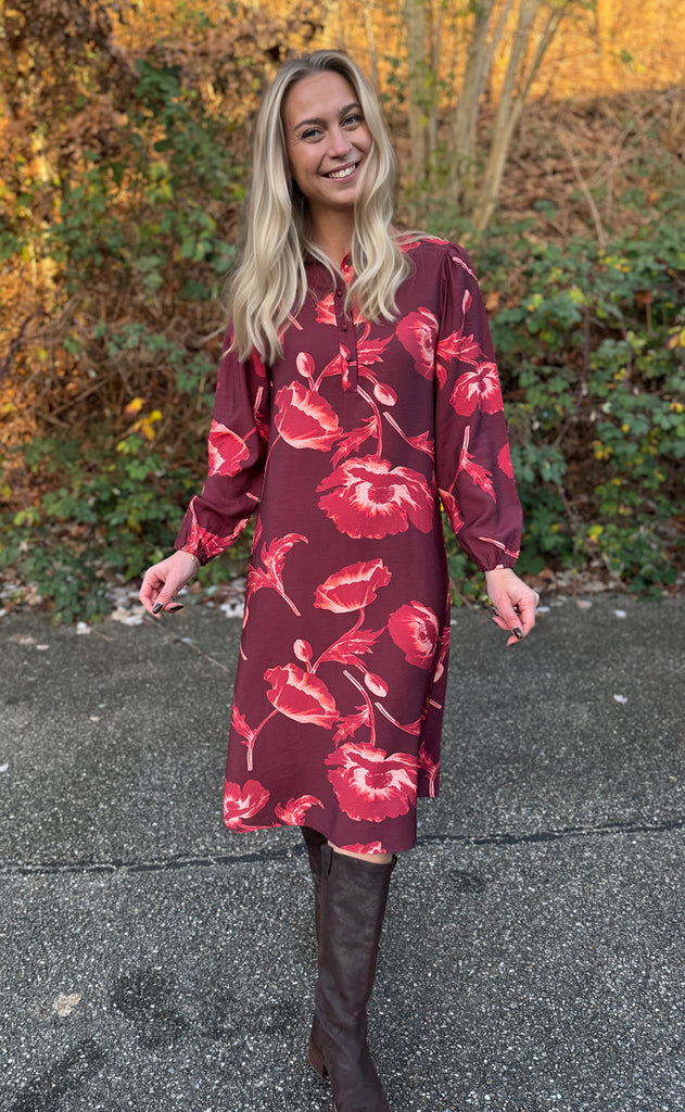 Say INA Copenhagen Kjole - Celeste LS - Burgundy Flowers