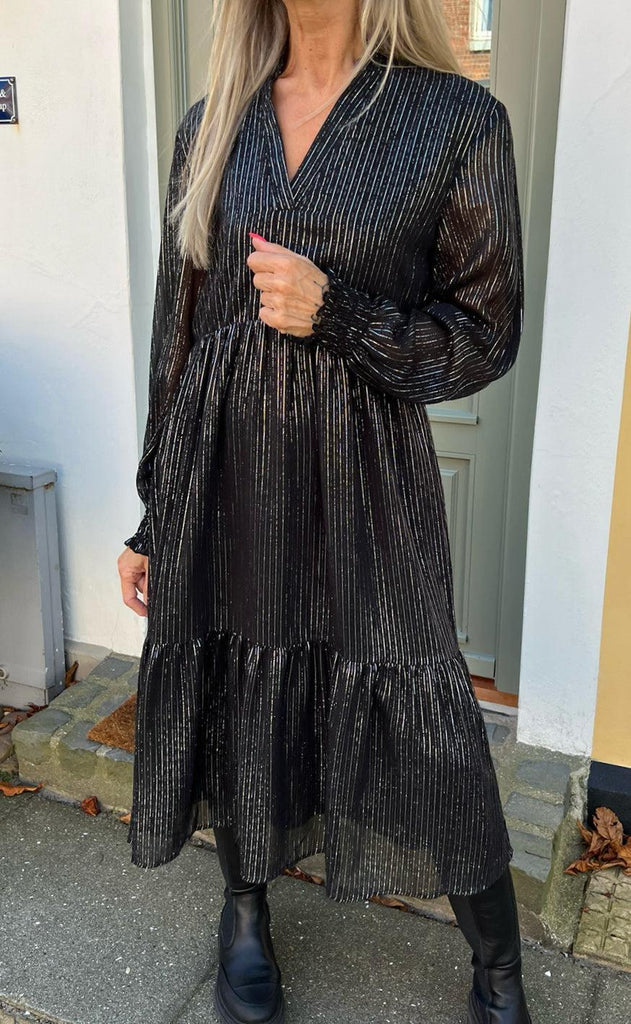 Say INA Copenhagen Kjole - Christel - Black W. Lurex Stripes