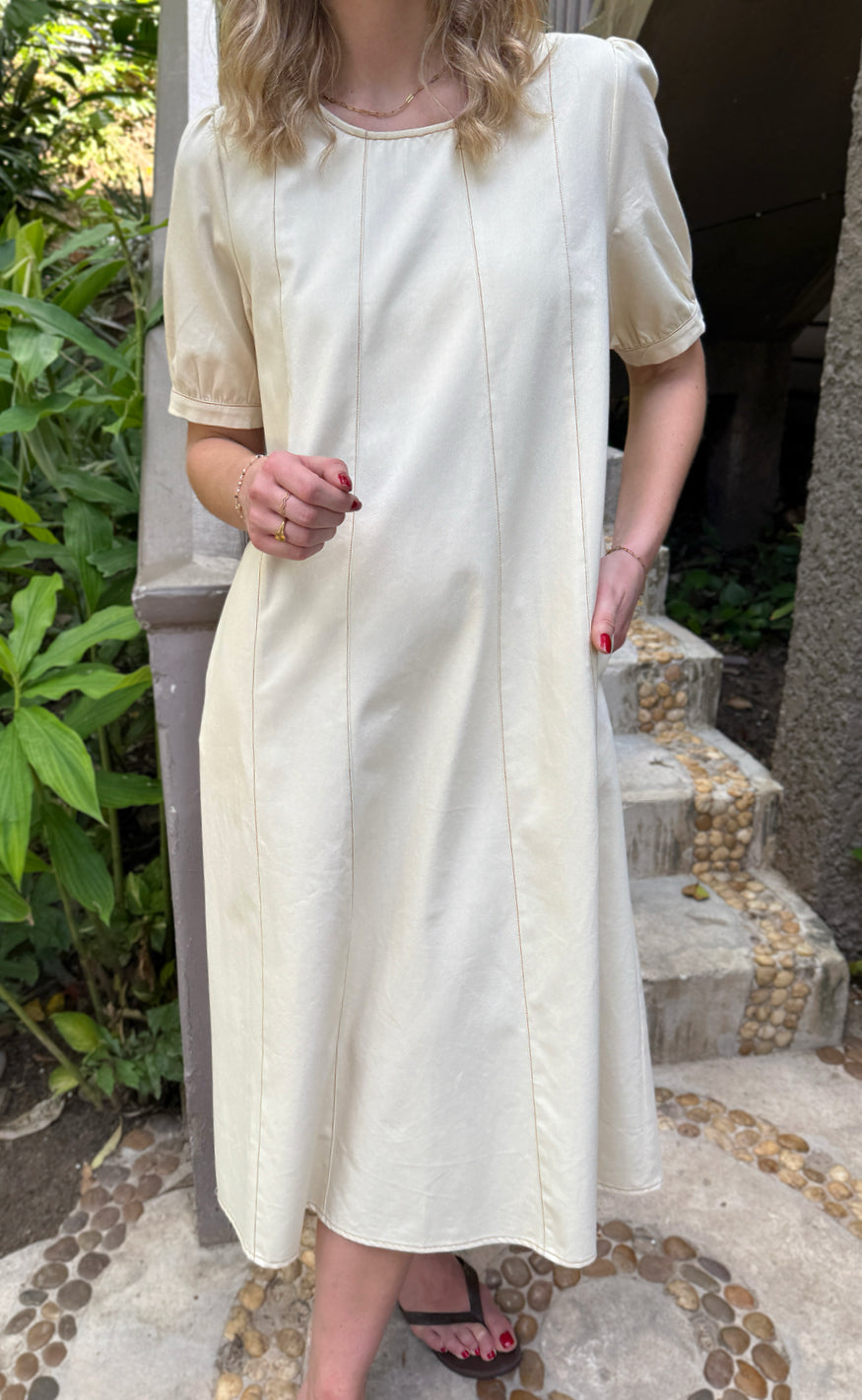 Say INA Copenhagen Kjole - Daniella Denim - Creme W. Brown Stitches