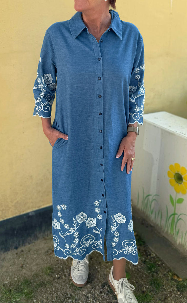 Say INA Copenhagen Kjole - Debbie - Light Blue W. Embroidery