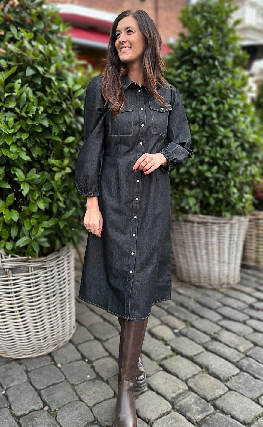 Say INA Copenhagen Kjole - Detia - Black Denim