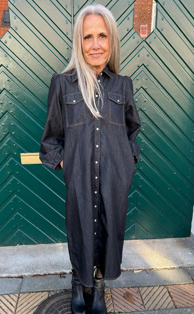 Say INA Copenhagen Kjole - Detia - Black Denim