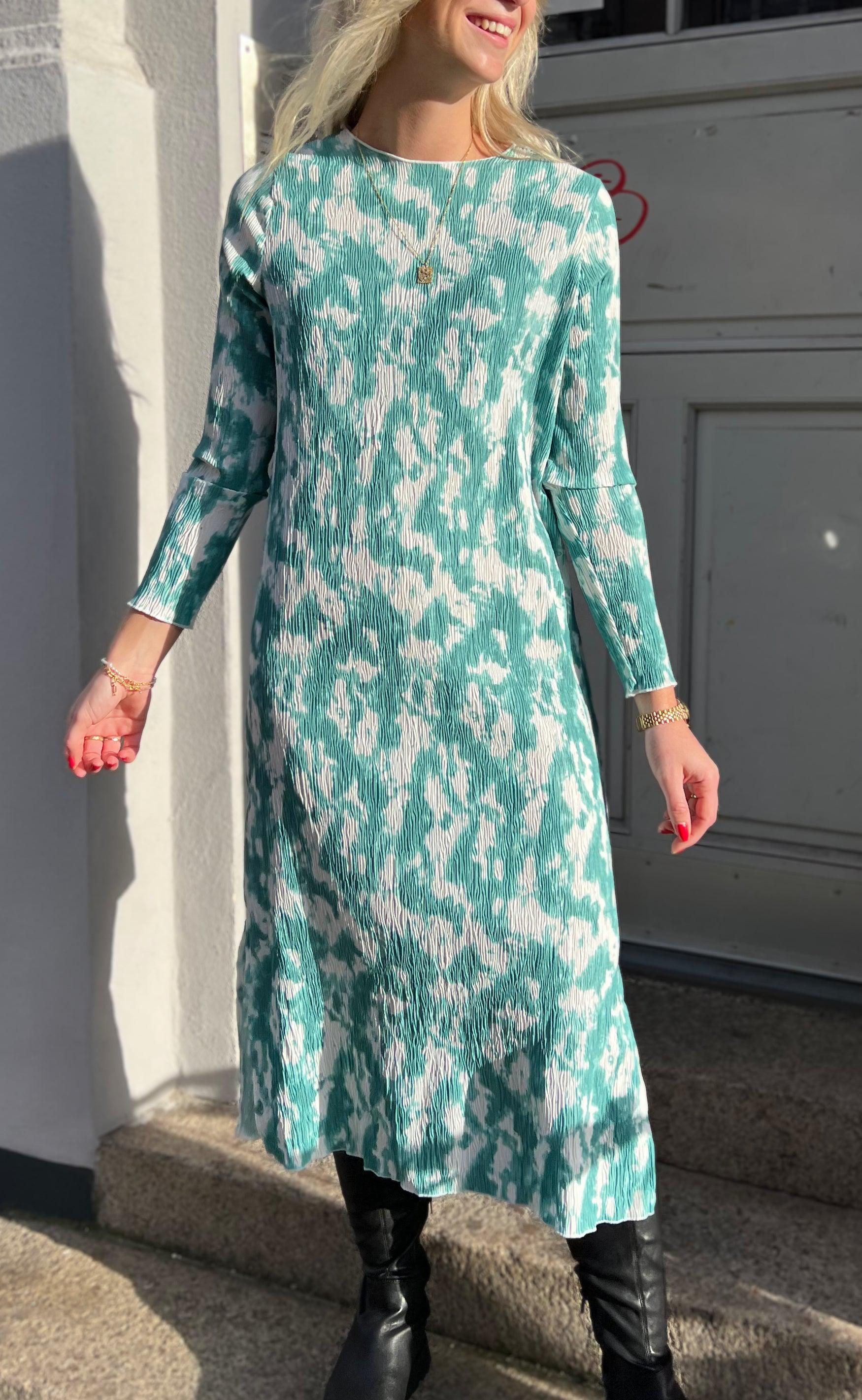 Say INA Copenhagen Kjole - Ditte - Green Tie Dye