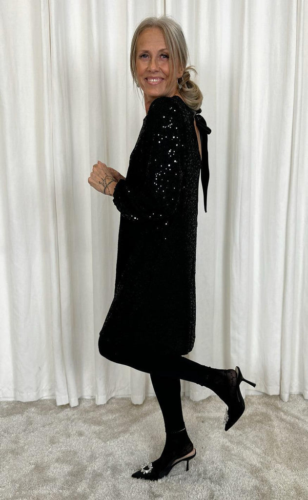 Say INA Copenhagen Kjole - Fia Short - Black Sequin