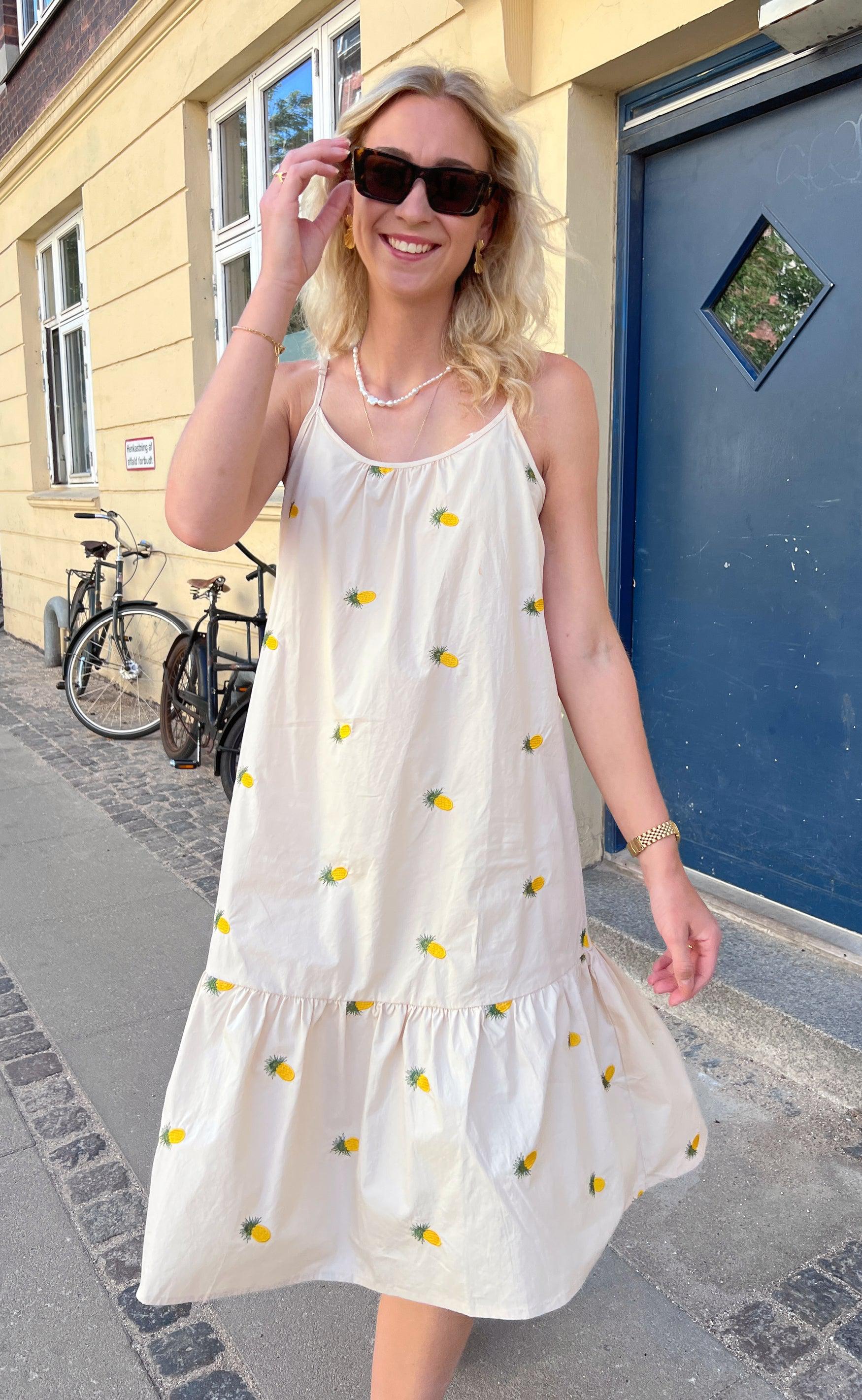 Say INA Copenhagen Kjole - Fie - Off White W. Pineapple