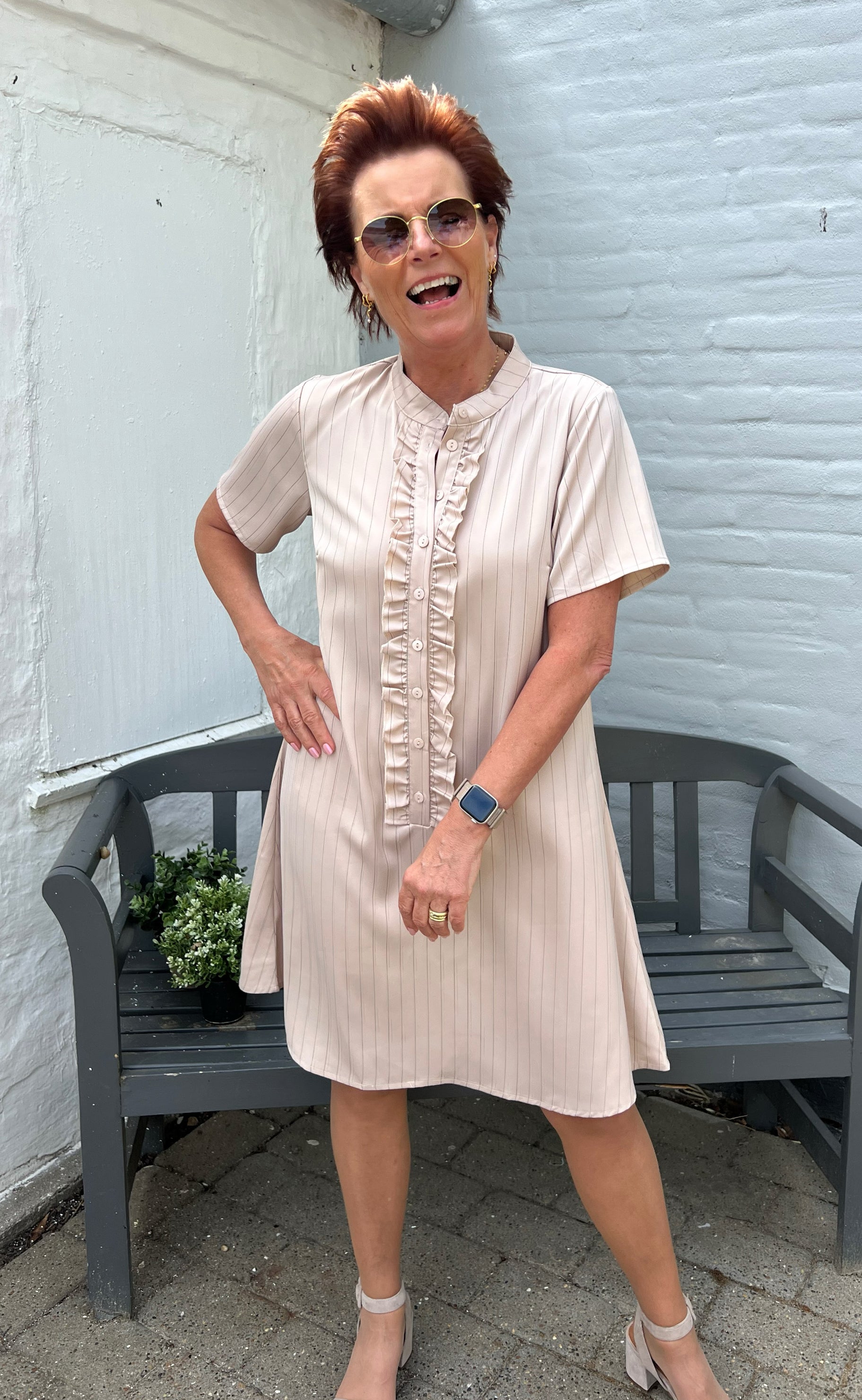 Say INA Copenhagen Kjole - Flora - Beige Pinstripe