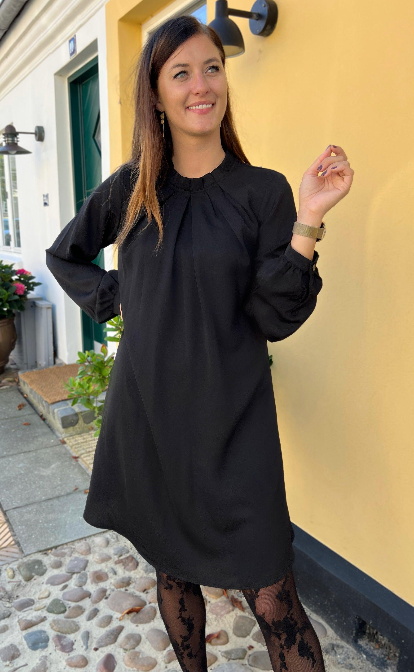 Say INA Copenhagen Kjole - Hazel - Black